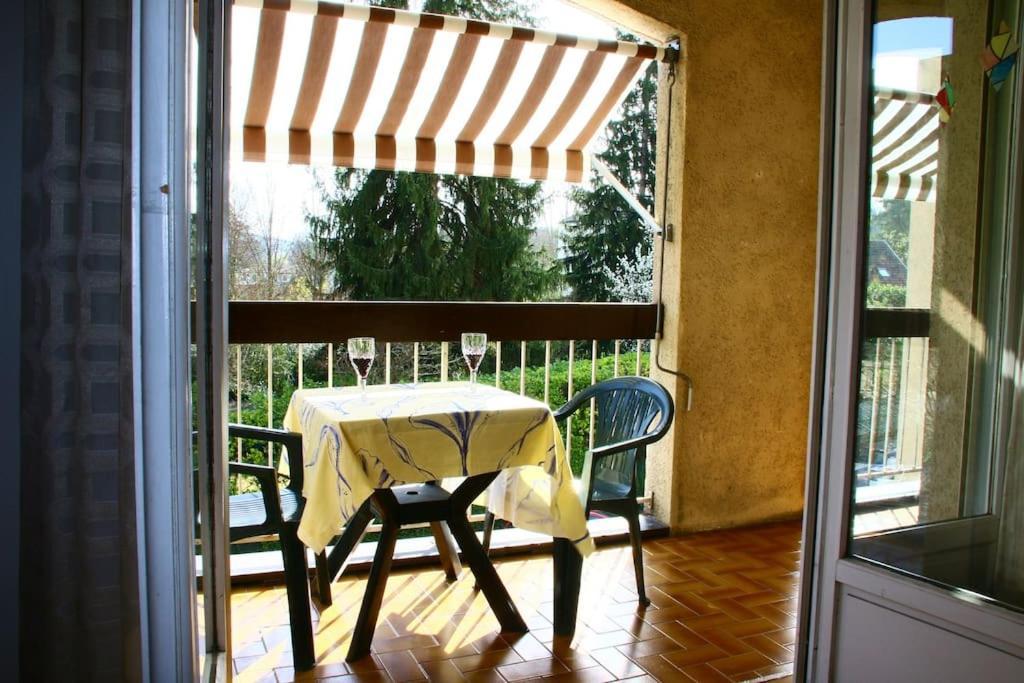 サルラ・ラ・カネダLarge 2 Bed-Balcony-7 Mins Walk To Historic Centreアパートメント エクステリア 写真