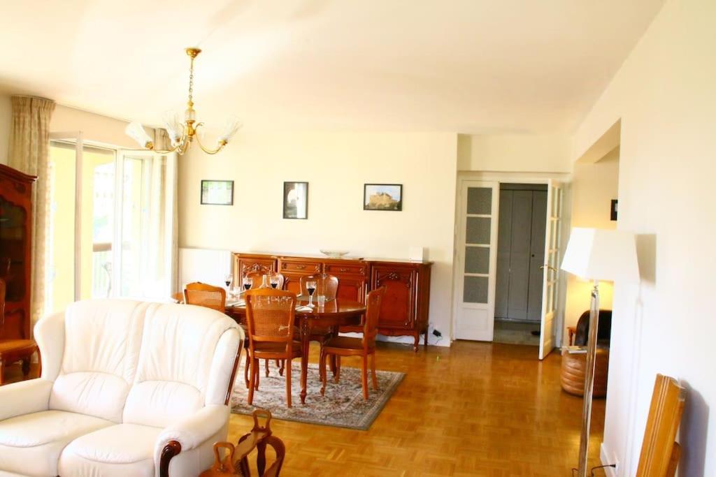 サルラ・ラ・カネダLarge 2 Bed-Balcony-7 Mins Walk To Historic Centreアパートメント エクステリア 写真